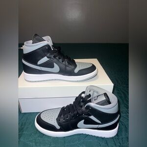 Women’s Air Jordan Mid